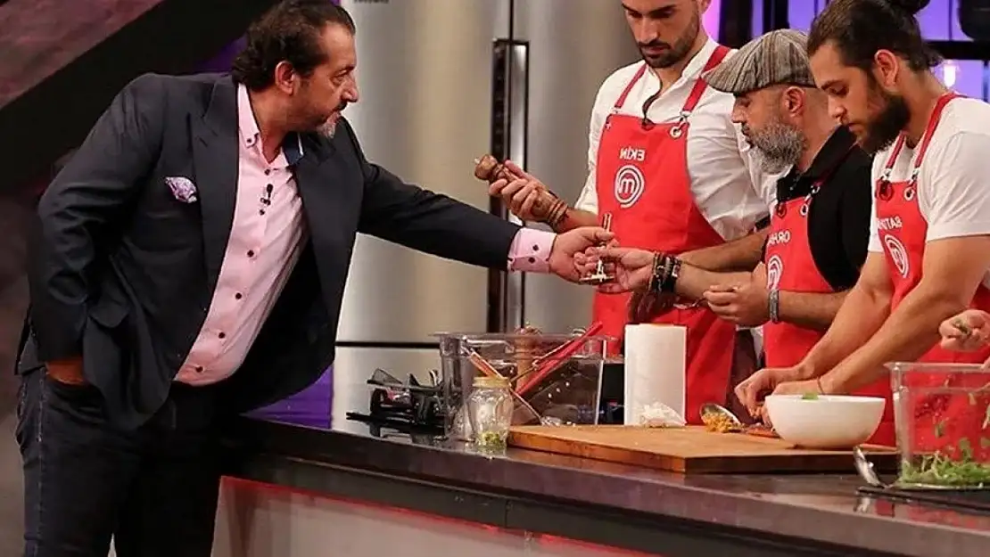 Şov mu, yemek mi? Mehmet Şef'in menü fiyatları sosyal medyayı karıştırdı