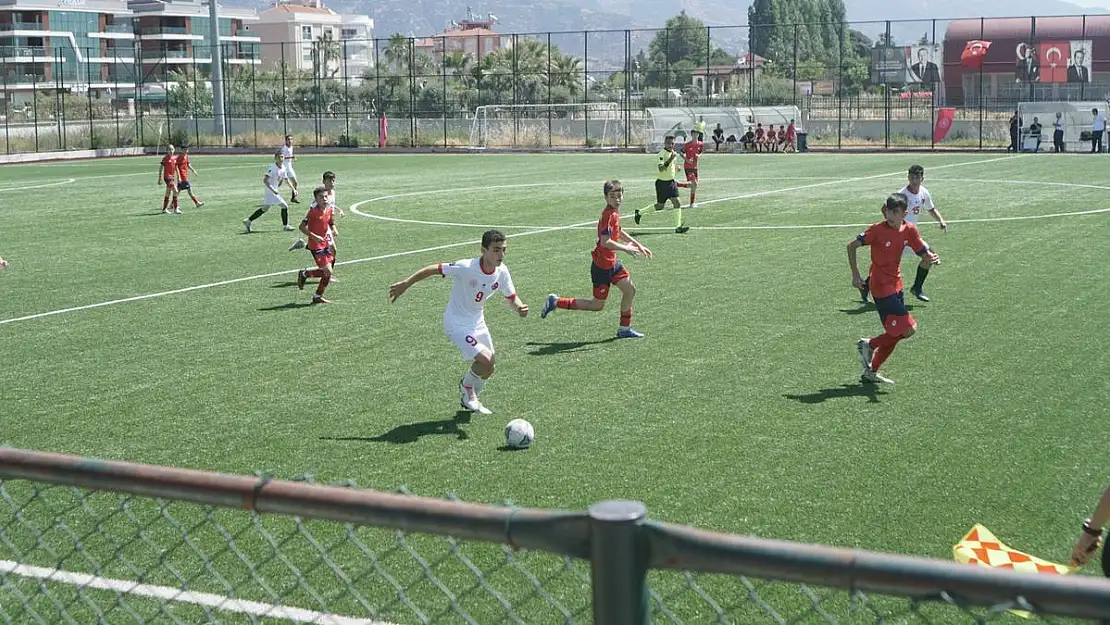 Spor Oyunları’nda Heyecan Dorukta: Gençler Sahada Buluştu