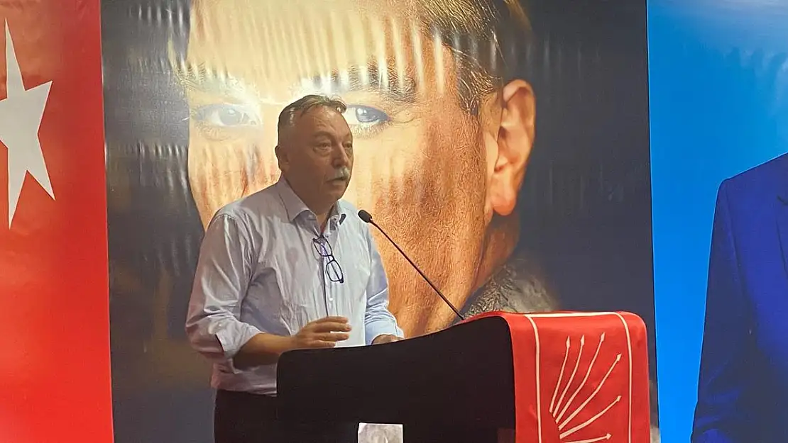 Tacettin Bayır'dan dikkat çeken uyarı: CHP bölünme tehlikesi altında!