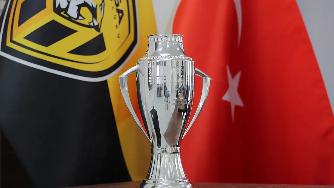 Tarih yazdılar! Aliağaspor FK kupasını teslim aldı