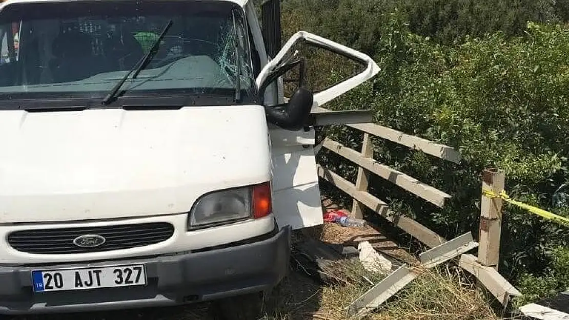 Tarım işçileri kazada dereye düştü: 1 ölü, 3 yaralı