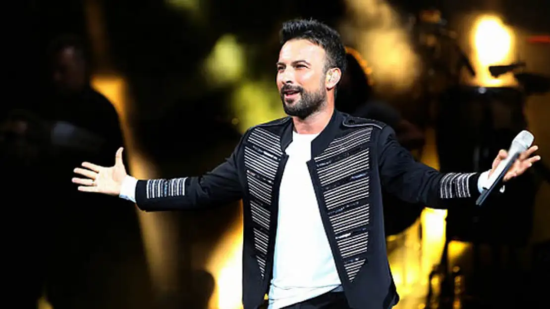 Tarkan'ın 10 kasım paylaşıma takdir topladı