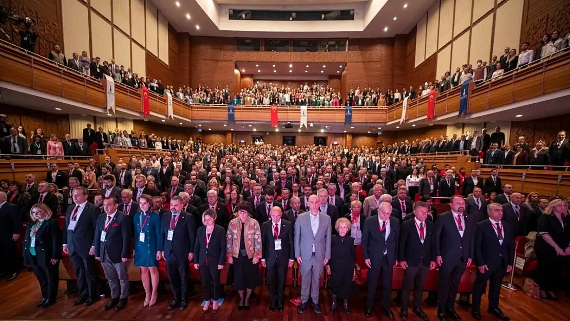 ‘Tarkan’ı bırakın kongreyi açıklayın!’