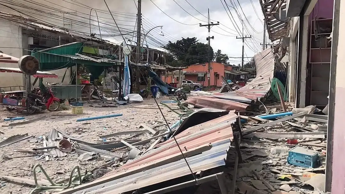 Tayland'da havai fişek deposunda patlama Oldu