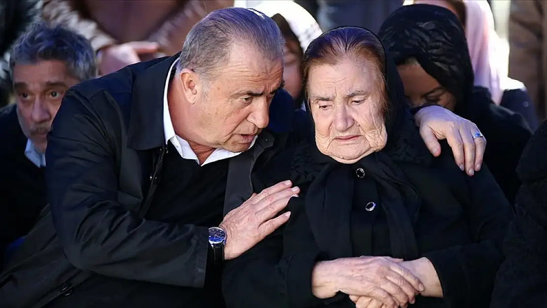 Teknik direktör Fatih Terim’in annesi Nuriye Terim yaşamını yitirdi