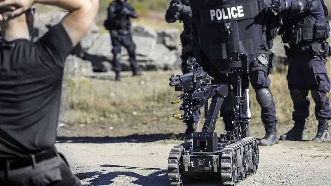 Texas'ta robot polis silahlı saldırganı yakaladı