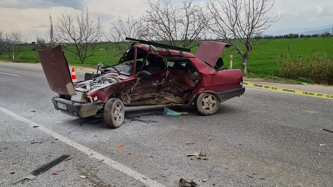 Tire'de trafik kazası: 1ölü, 2 yaralı