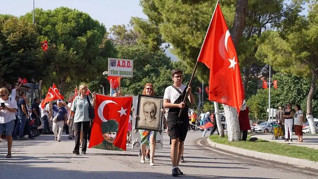 Tire’nin kurtuluşu şenliklerine görkemli kortej yürüyüşü damga vurdu