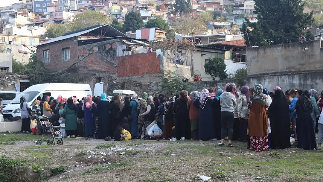 Tonlarca israfın önüne geçiyorlar