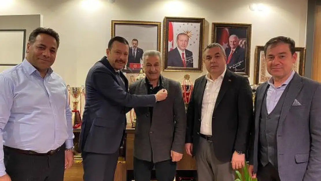 Torbalı eski CHP’li meclis üyesi Baykara AK Parti’ye katıldı