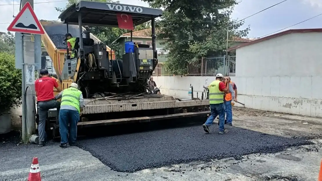 Torbalı’da asfalt çalışmaları devam ediyor