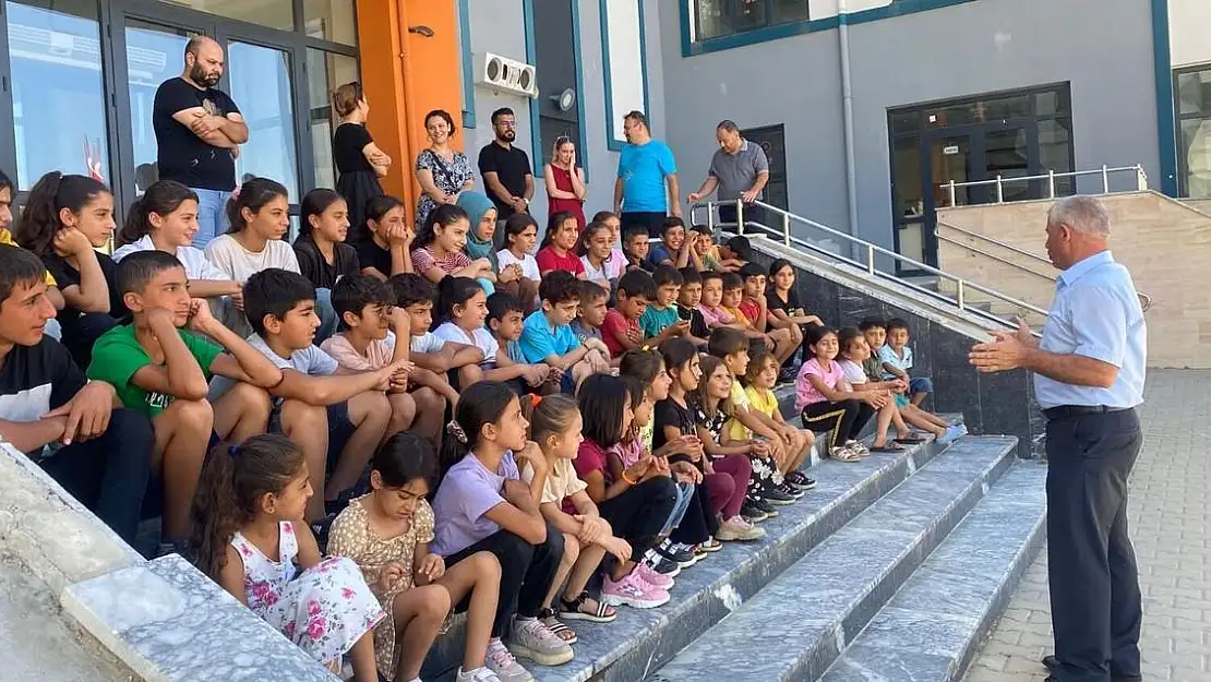 Torbalı’da mevsimlik tarım işçisi çocukları okula alındı