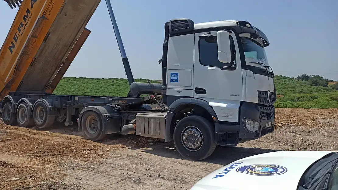 Torbalı’da moloz dökerek çevreye zarar verme alışkanlığı son buldu