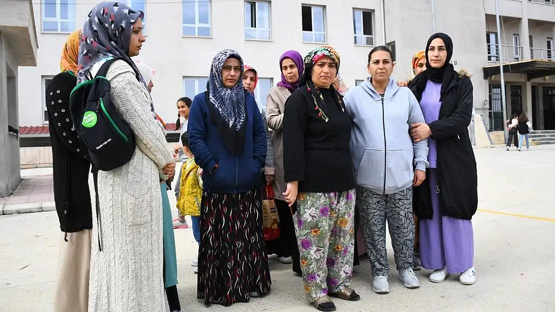 Torbalı’da şok iddia! Tacizci öğretmen açığa alındı…