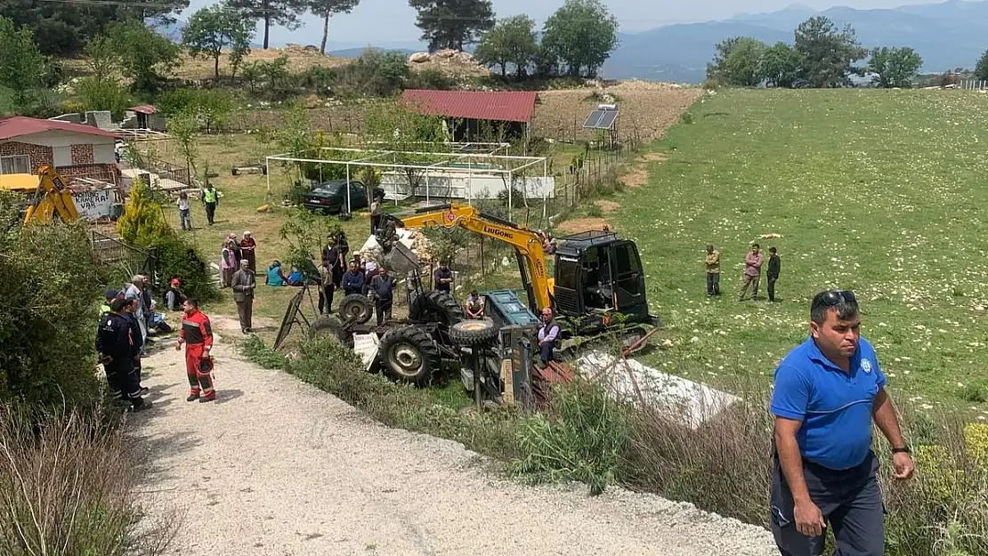 Traktör altında kalan köylü hayatını kaybetti