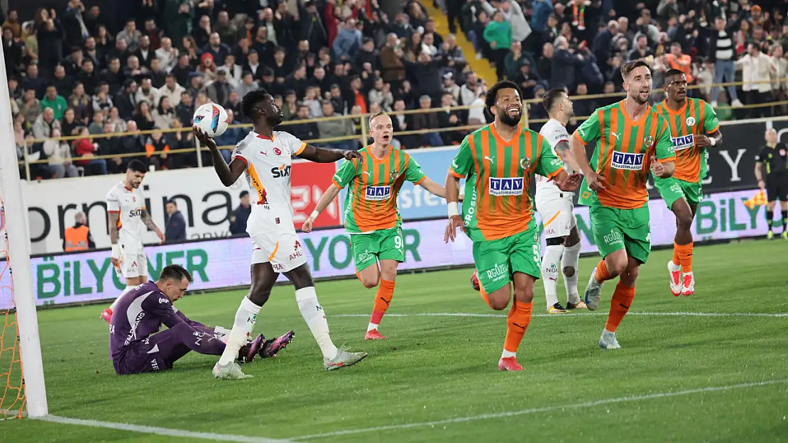 Trendyol Süper Lig: Alanyspor 1 - Galatasaray 2