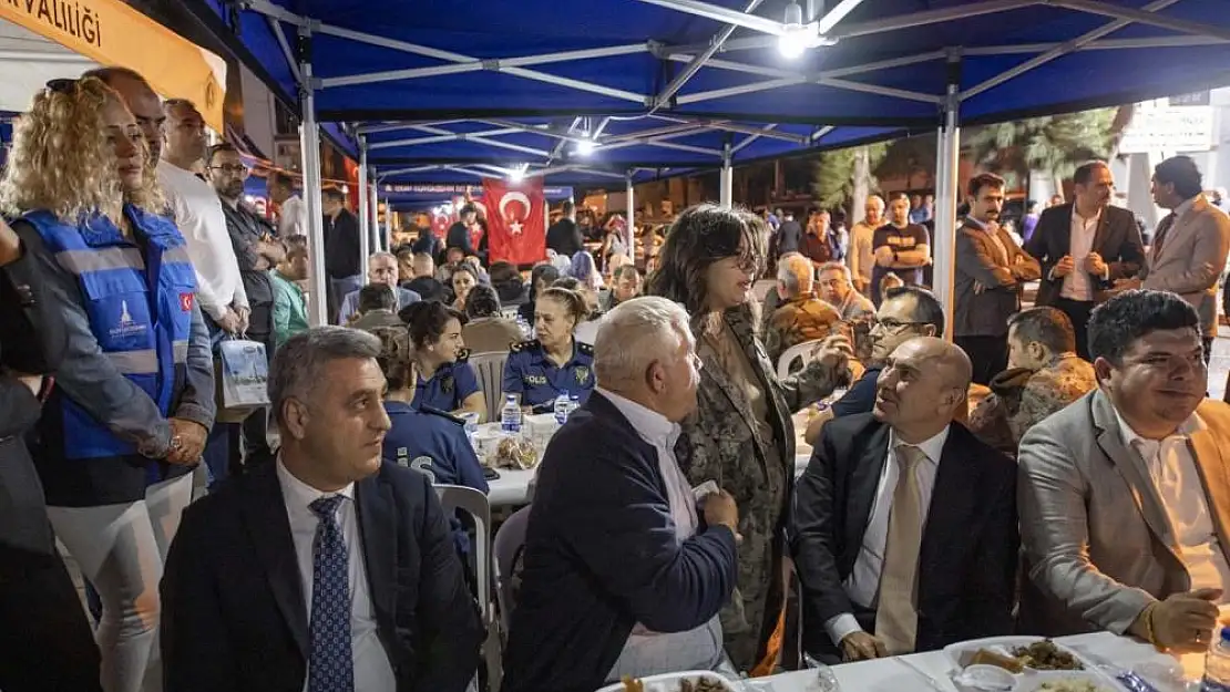 Tunç Soyer’den Şehit Polis Şimşek'in ailesine taziye