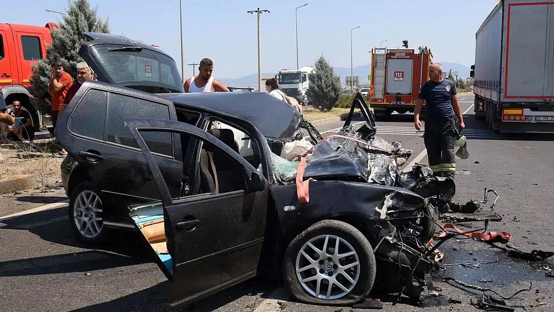 Turgutlu’da feci kaza: 1'i ağır 3 yaralı