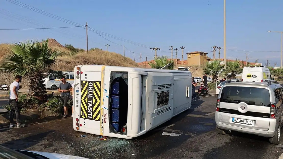 Turgutlu’da işçi servisi devrildi: 20 yaralı