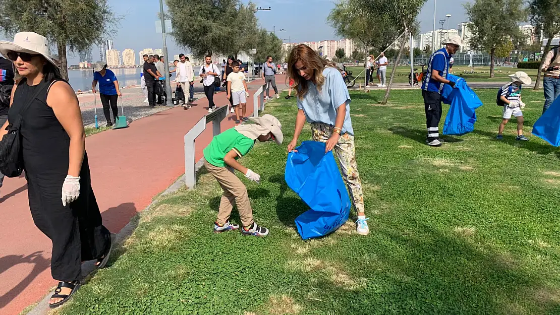 Türkiye'de ilk: İzmir'de toplanan atıklar fidan olarak dönecek