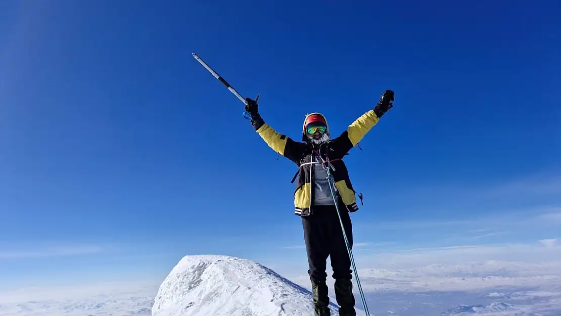 Türkiye'nin çatısına yılın ilk zirve tırmanışı