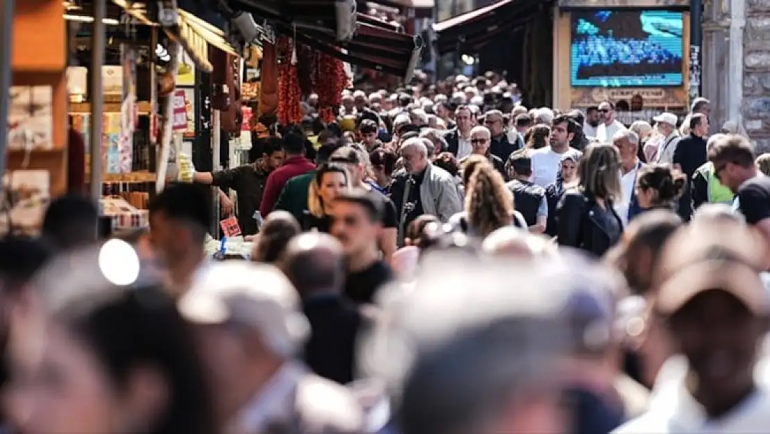 Türkiye’de en mutlu grup gençler en mutsuz yaşlılar