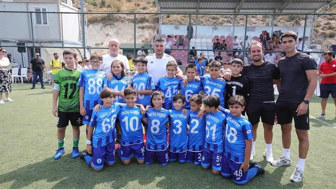 U-12 Cup Cumhuriyet Futbol Turnuvası’nda unutulmaz final