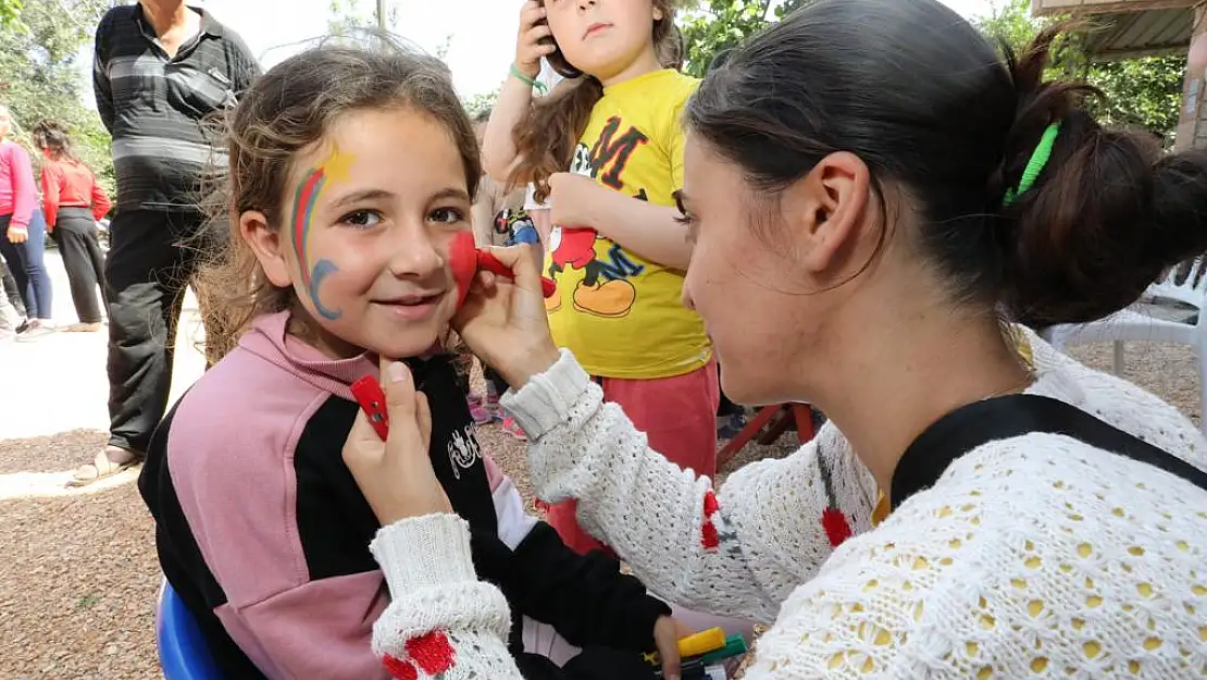 Uçurtmalar bu sefer Hatay'da yükseldi