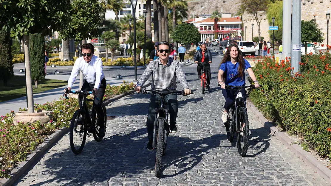 Uluslararası bisiklet rüzgarı Çeşme'de: Veloturk Gran Fondo başlıyor!