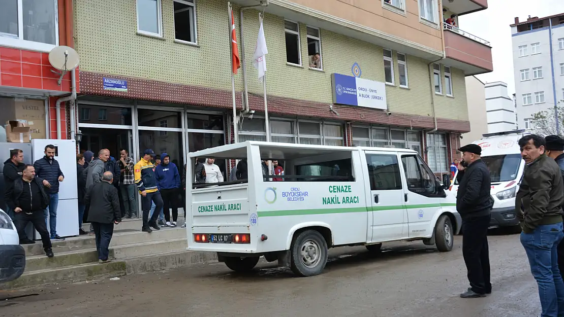 Üniversite öğrencisi arkadaşlarına 'banyo yapacağım' dedi ancak bir daha çıkmadı!