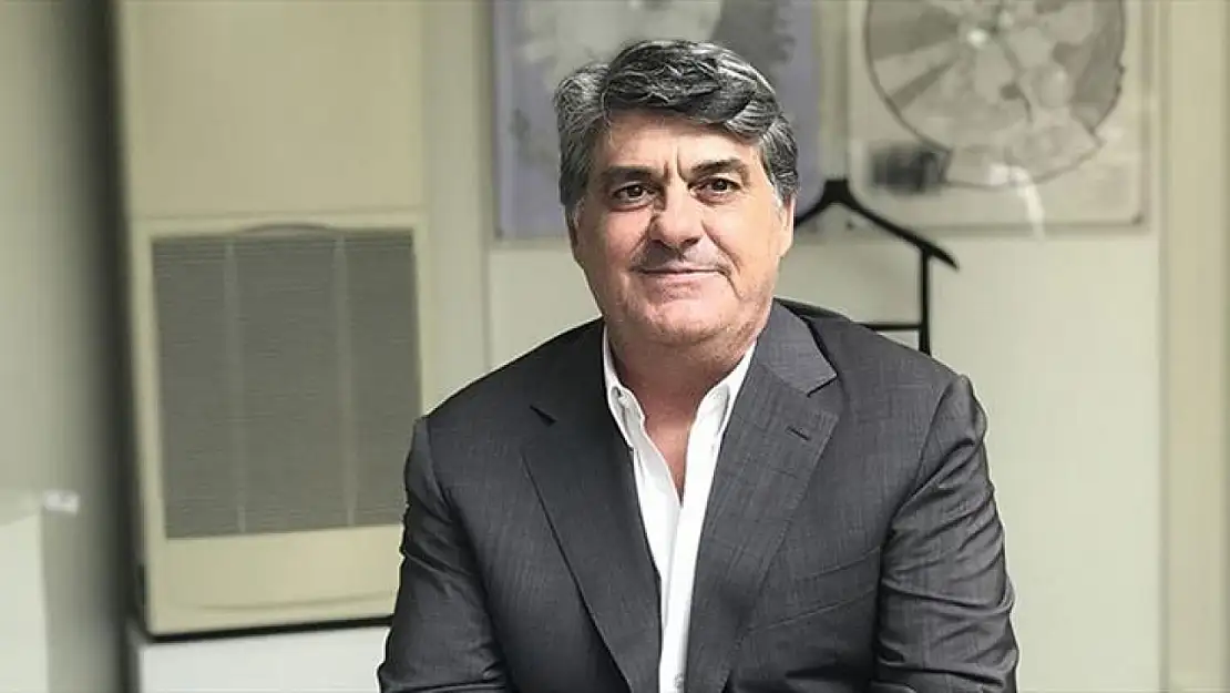 Ünlü iş insanının oğlunun lüks Ferrari'si alev alev yandı