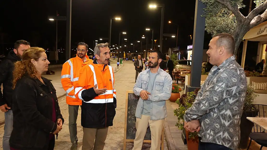 Urla'da Çeşmealtı ve İskele sahilleri ışıl ışıl