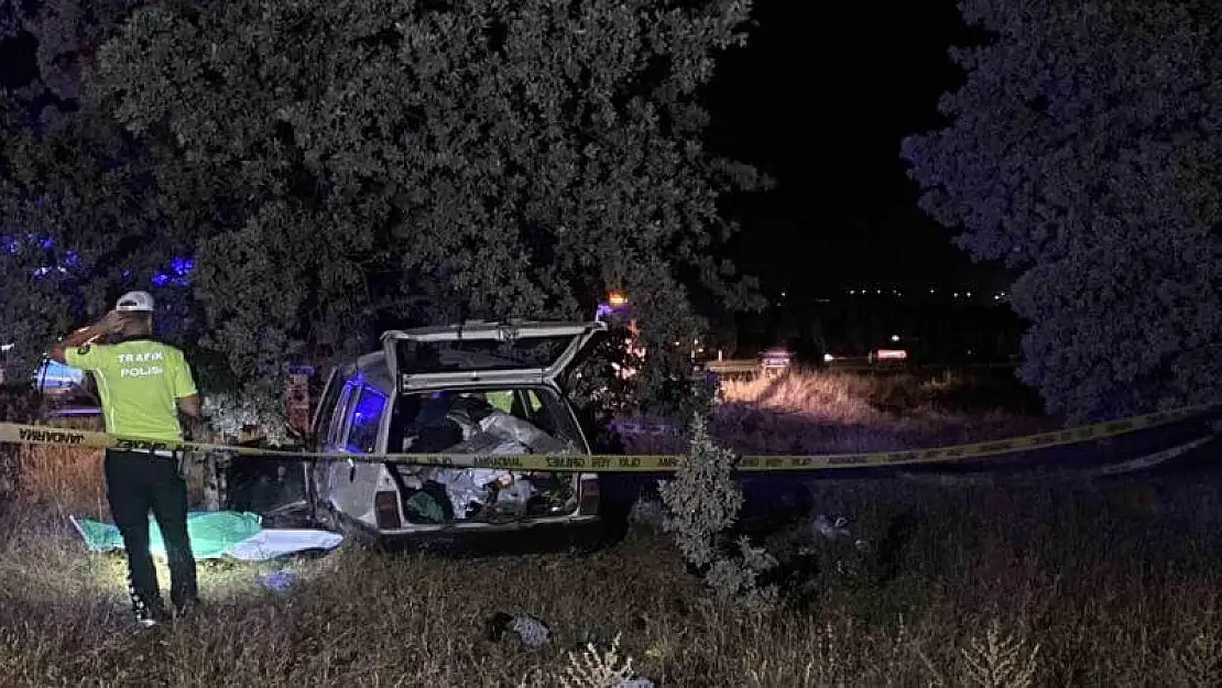 Uşak'ta meydana gelen kazada: 1 ölü, 4 ağır yaralı