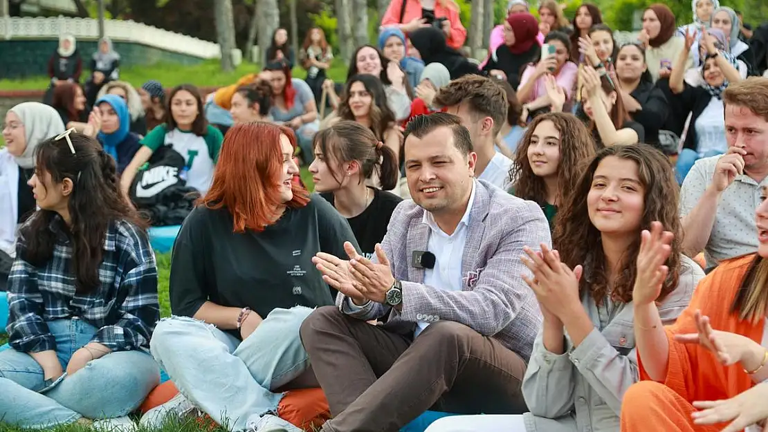 Uşak’ta “Söz Gençlere” Programı