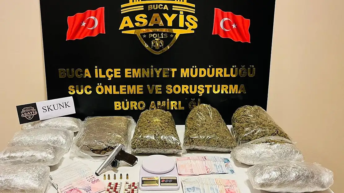 Uyuşturucu tacirleri polis ekiplerine yakalandı