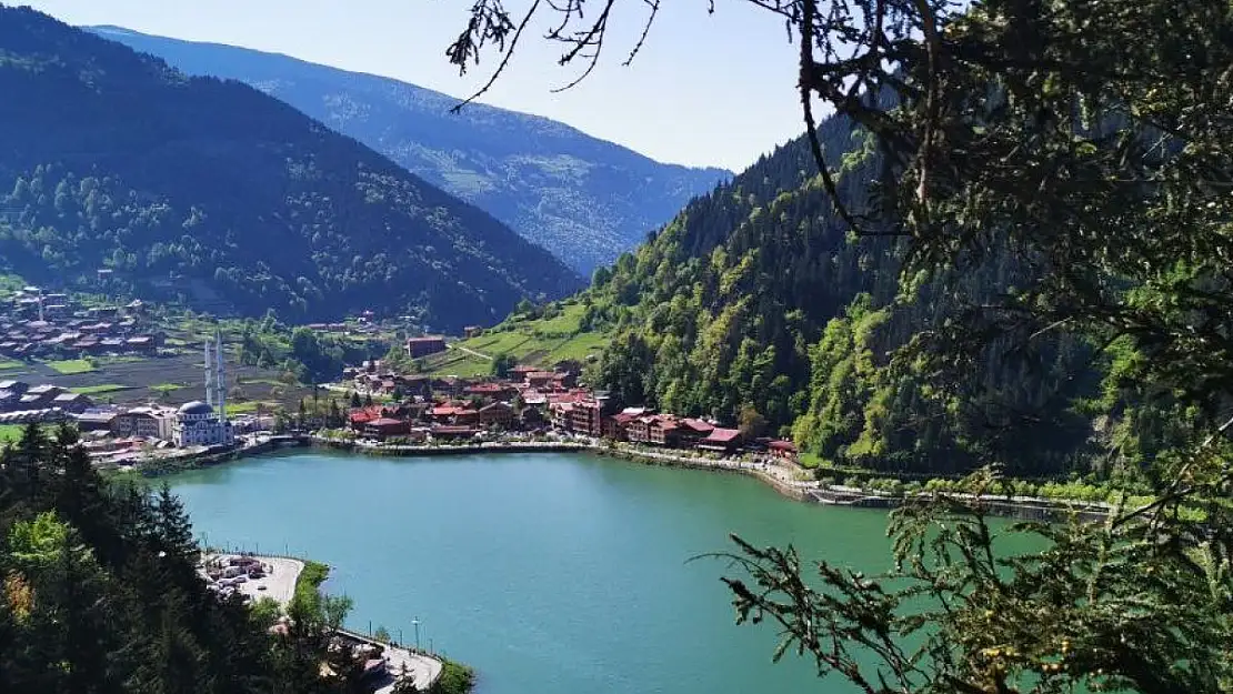 Uzungöl çamurdan arındı, eski görünümüne geri döndü