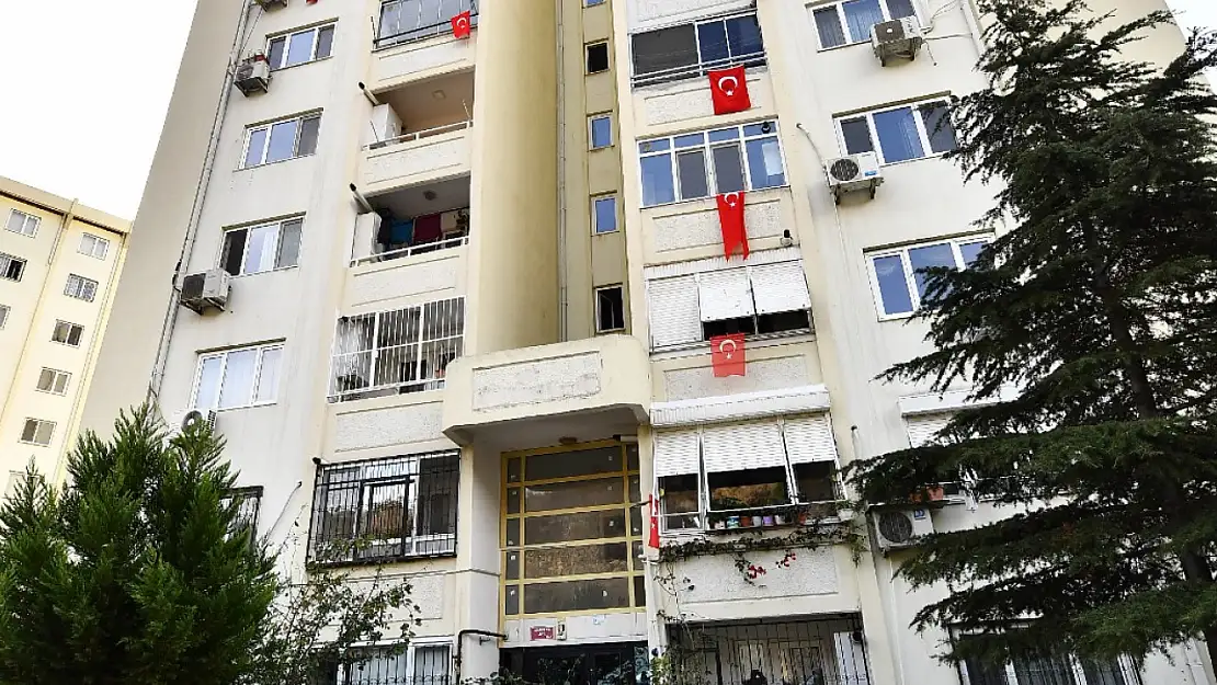 Yangından sonra yeniden doğuş: Manolya apartmanı sakinlerine Büyükşehir'den destek