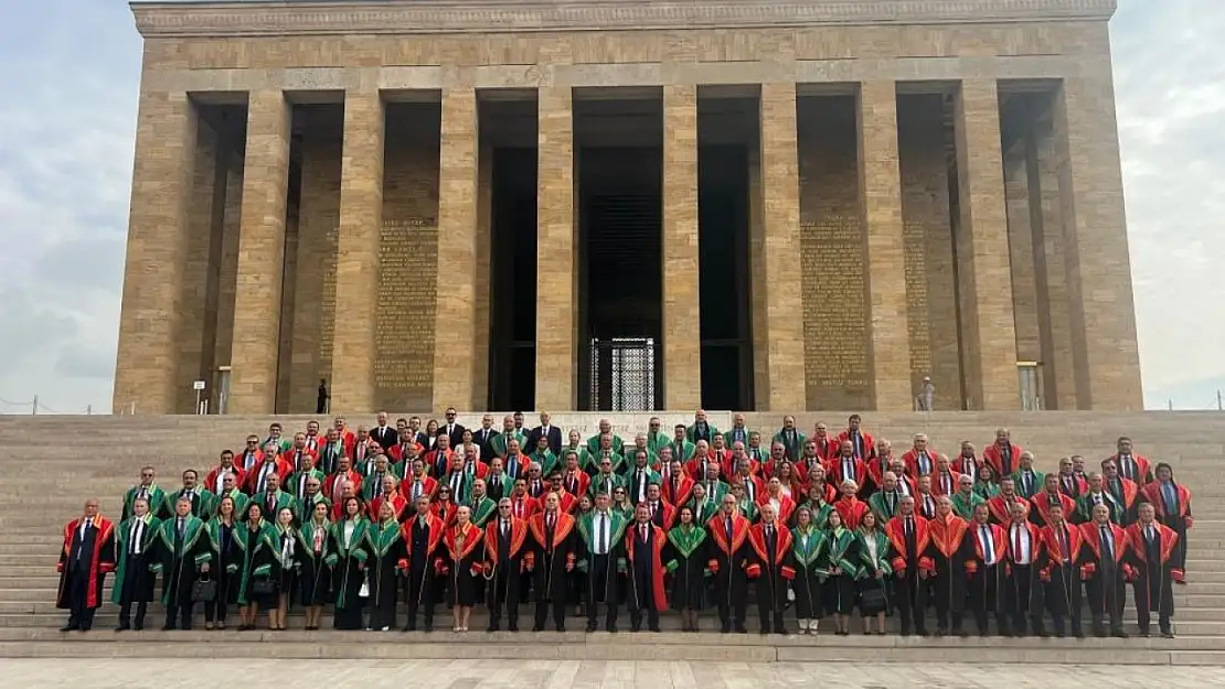 Yargıtay üyelerinden Anıtkabir'e ziyaret