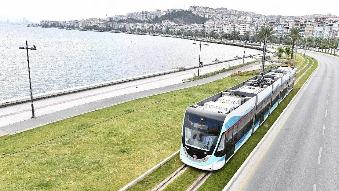 Yarın İzmir'de toplu taşıma kullanacak vatandaşlara duyuru yapıldı: Saat 12.00- 15.00 arasında...