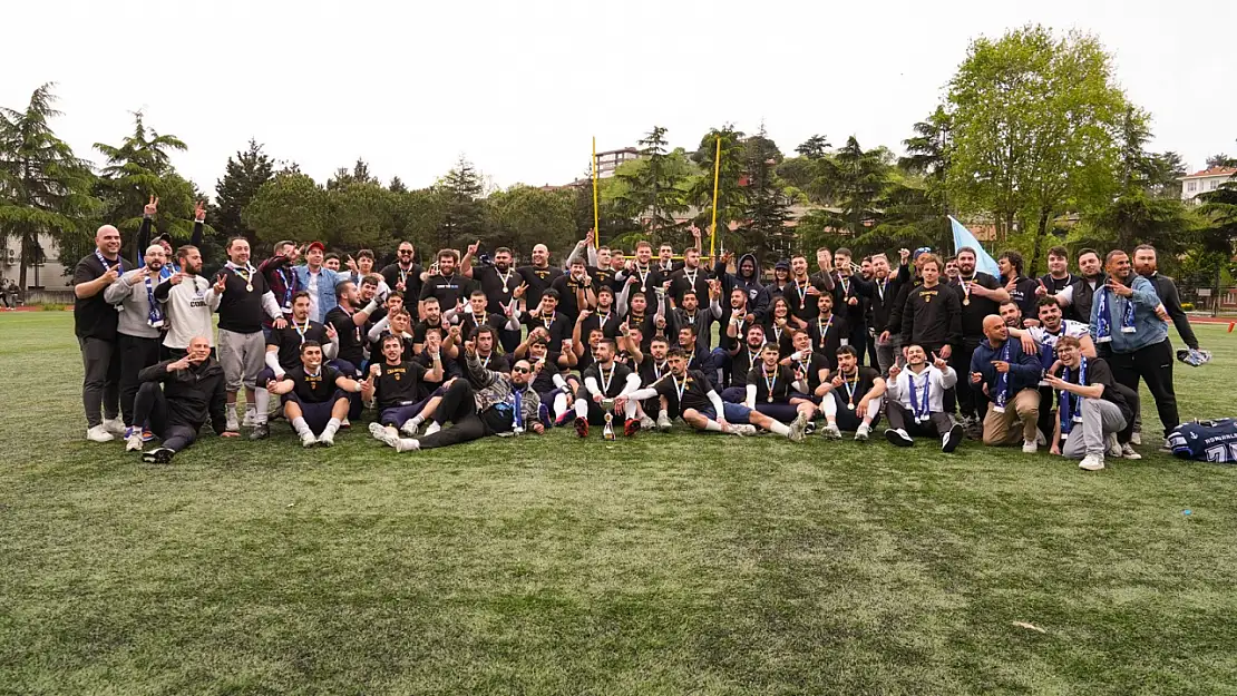Yaşar Üniversitesi Admirals, yenilgisiz Süper Lig yolcusu!
