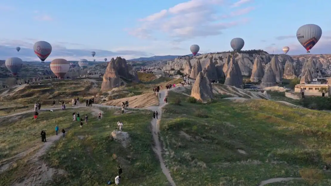 Yerli turistler bayramda Kapadokya’yı gezdi