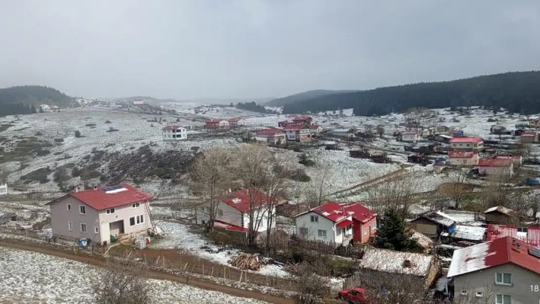 Yeşil alanlar beyaza büründü: İşte kartpostallık manzaralar