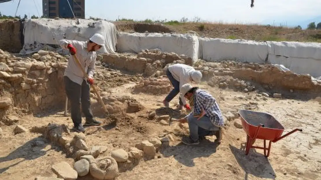 Yeşilova ve Yassıtepe kazıları geçmişe ışık tutuyor