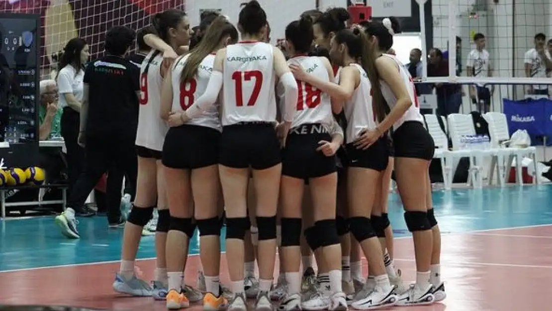 Yıldız Kızlar'da Karşıyaka Eczacıbaşı'nı farklı geçti, Türkiye'nin en iyileri arasına girdi!