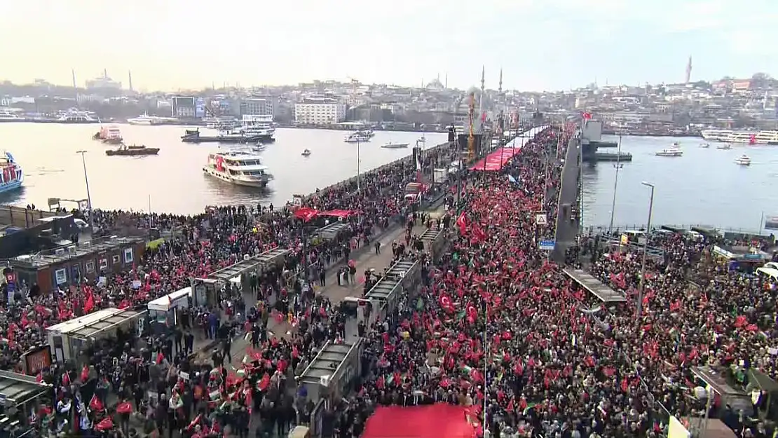 Yılın ilk gününde 'Şehitlerimize rahmet, Filistin'e Destek, İsrail'e Lanet' yürüyüşü