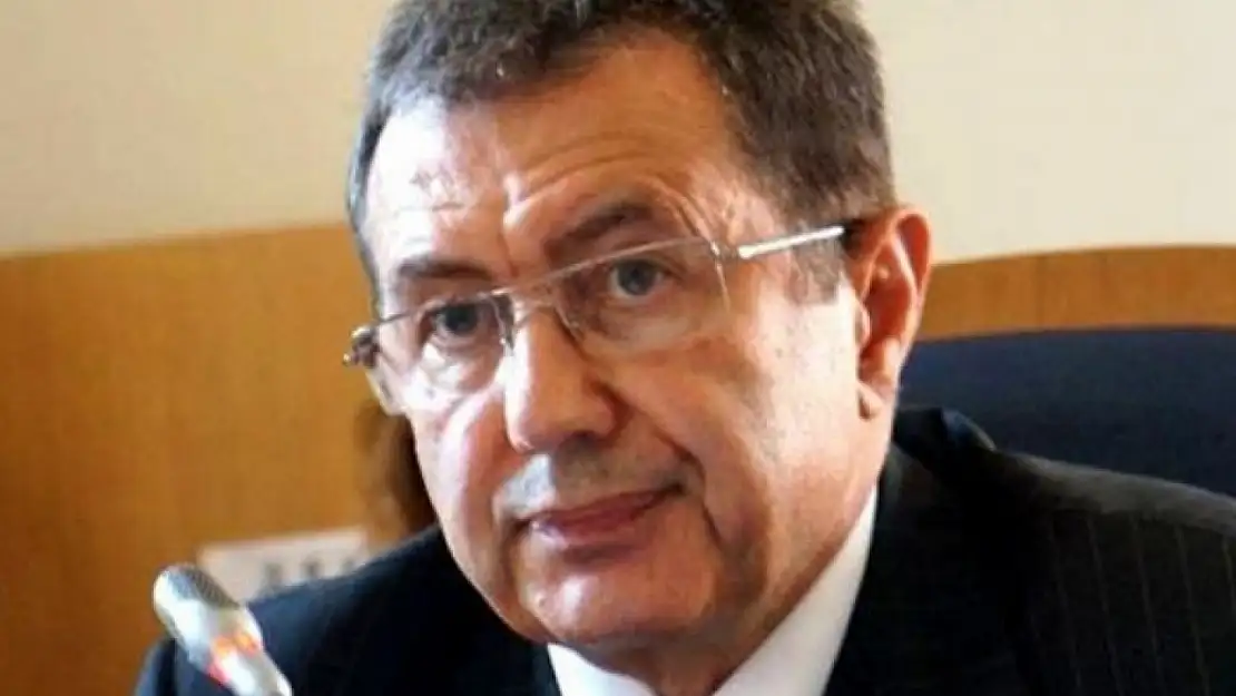 Yıllar sonra yeniden gündemde: Mehmet Emin Karamehmet kimdir?