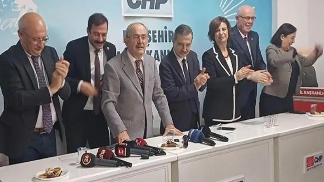 Yılmaz Büyükerşen’den CHP’ye eleştiri