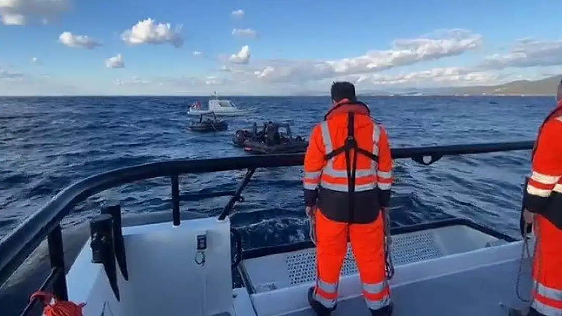 Yunanistan'ın ölüme ittiği 39 göçmen kurtarıldı