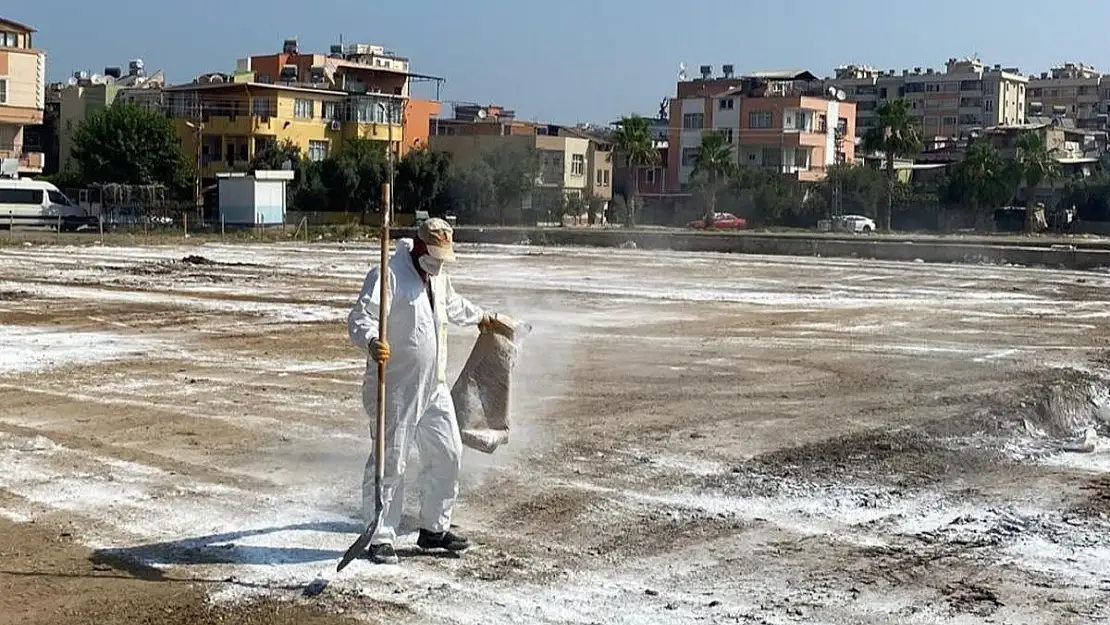 Yüreğir’de bayramdan sonra geniş çaplı temizlik çalışmaları yapılıyor