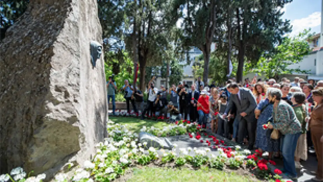 Zübeyde Hanım kabri başında anıldı 